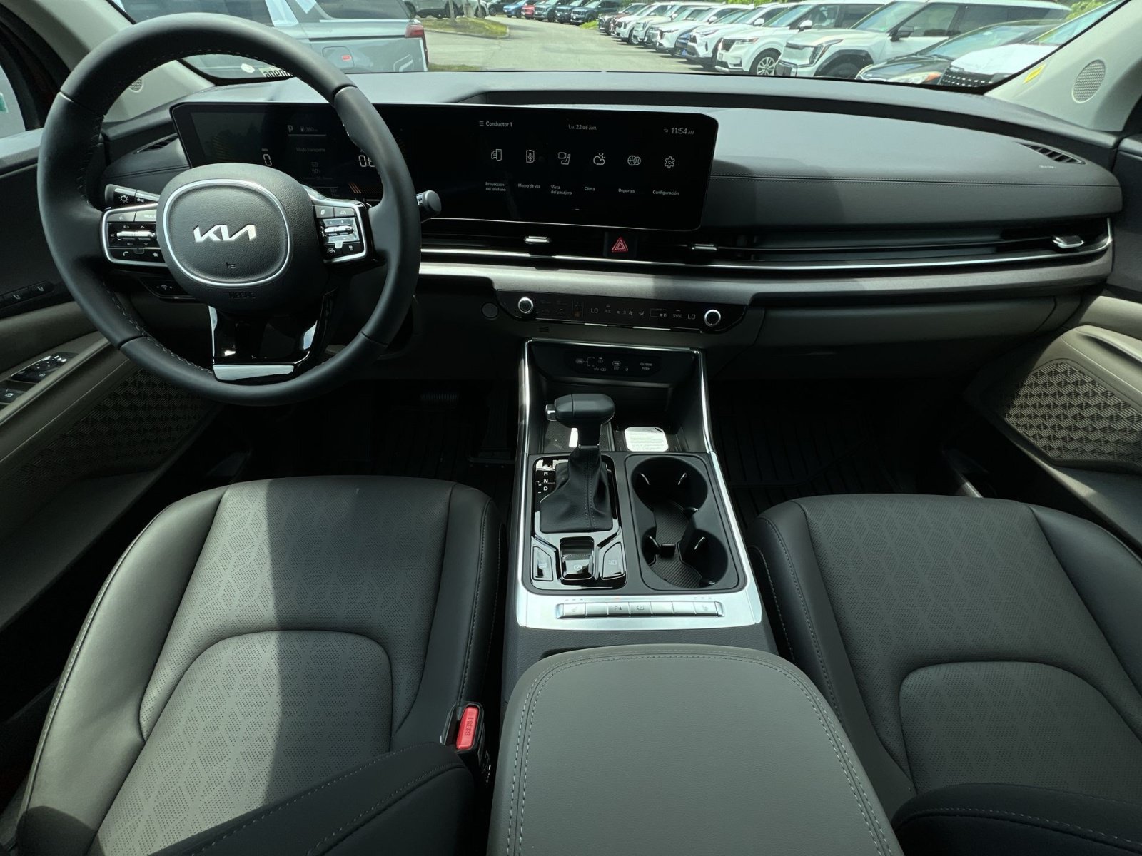 New 2026 Kia Carnival EX FWD image 40