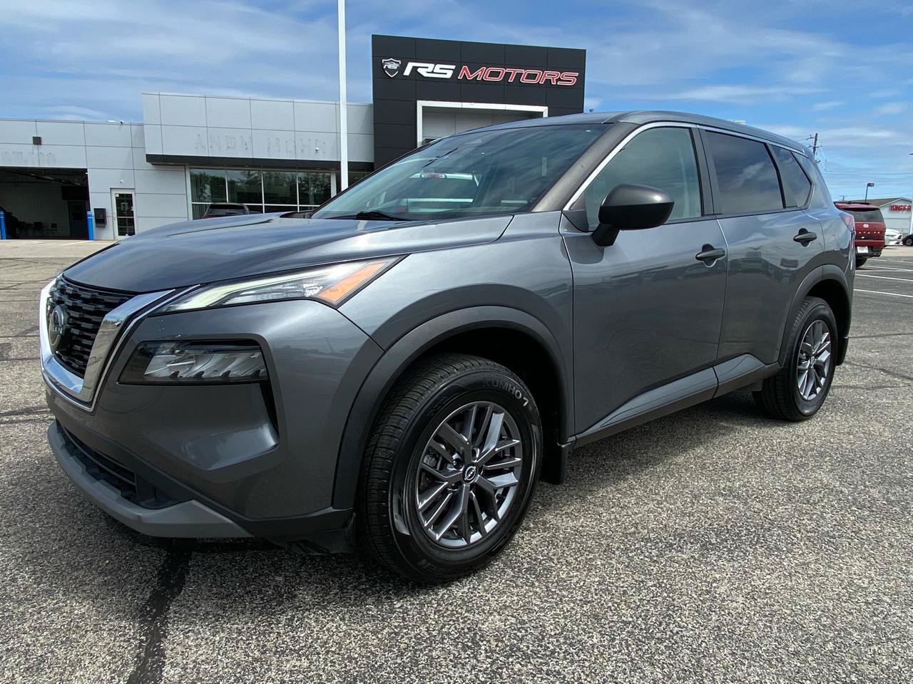 Used 2022 Nissan Rogue S AWD/4WD image 3