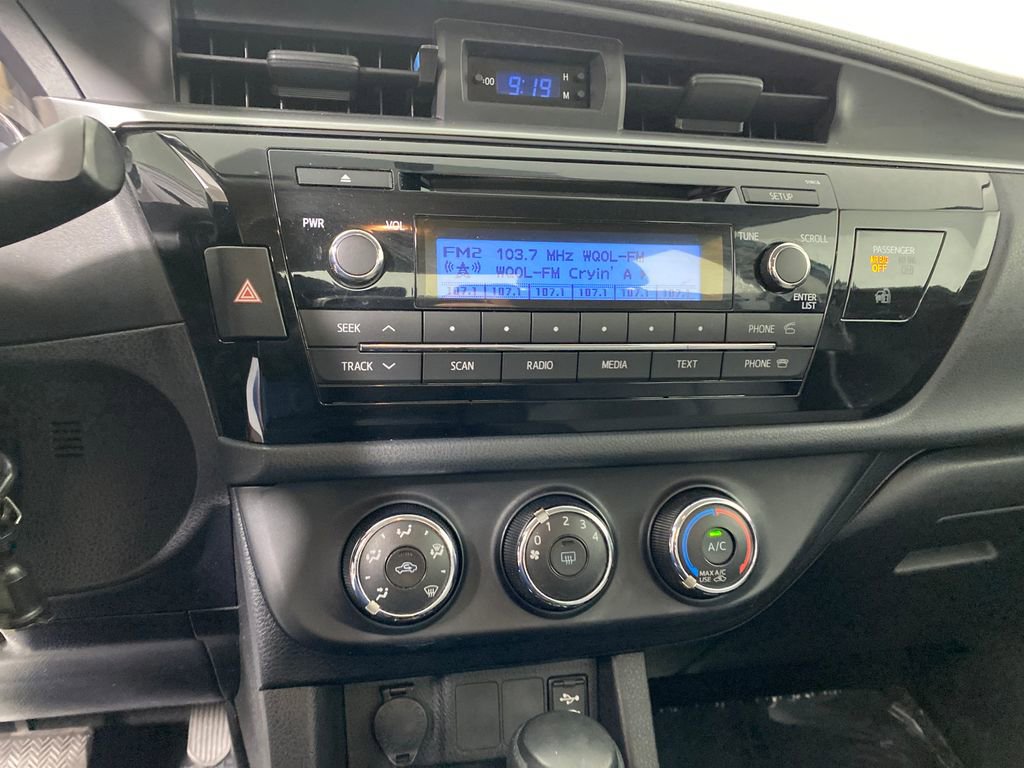 Used 2015 Toyota Corolla L image 18