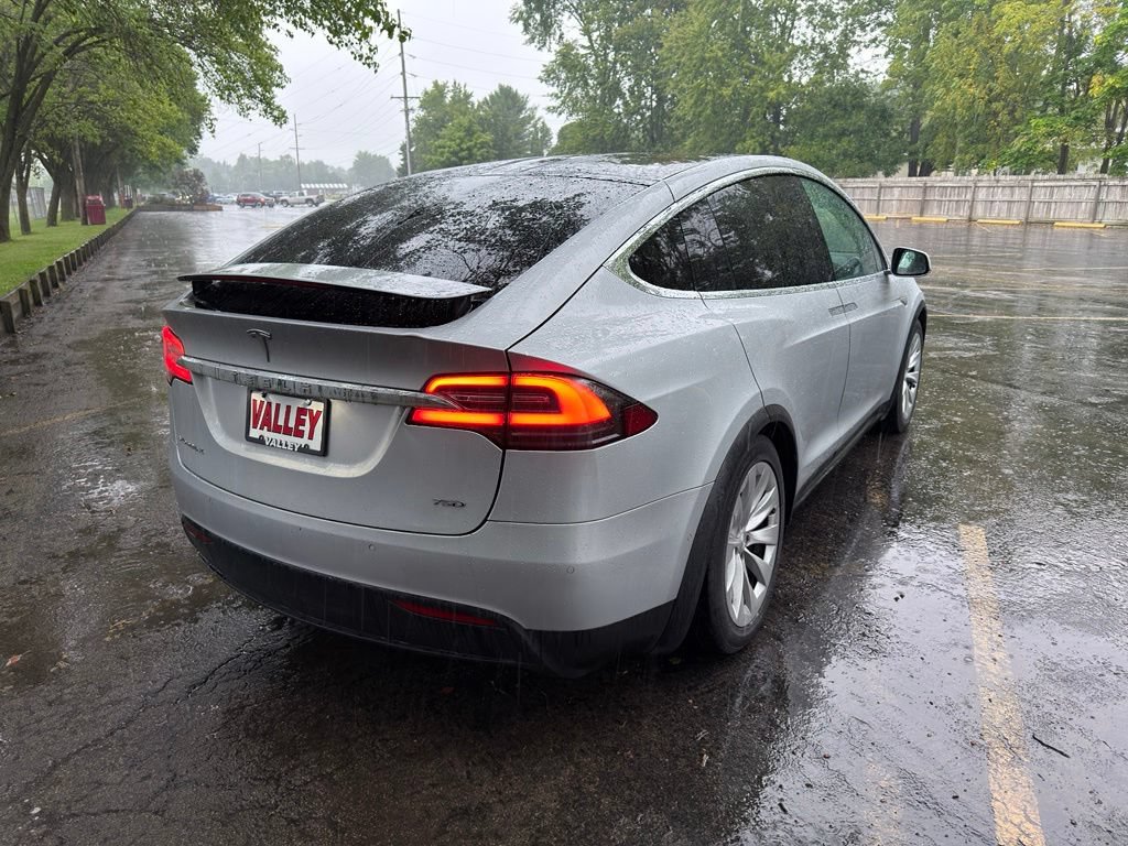 Used 2016 Tesla Model X 75D AWD/4WD image 7