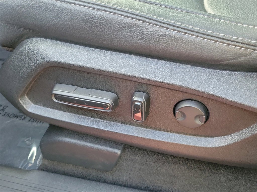 Used 2023 Honda Pilot Touring image 16