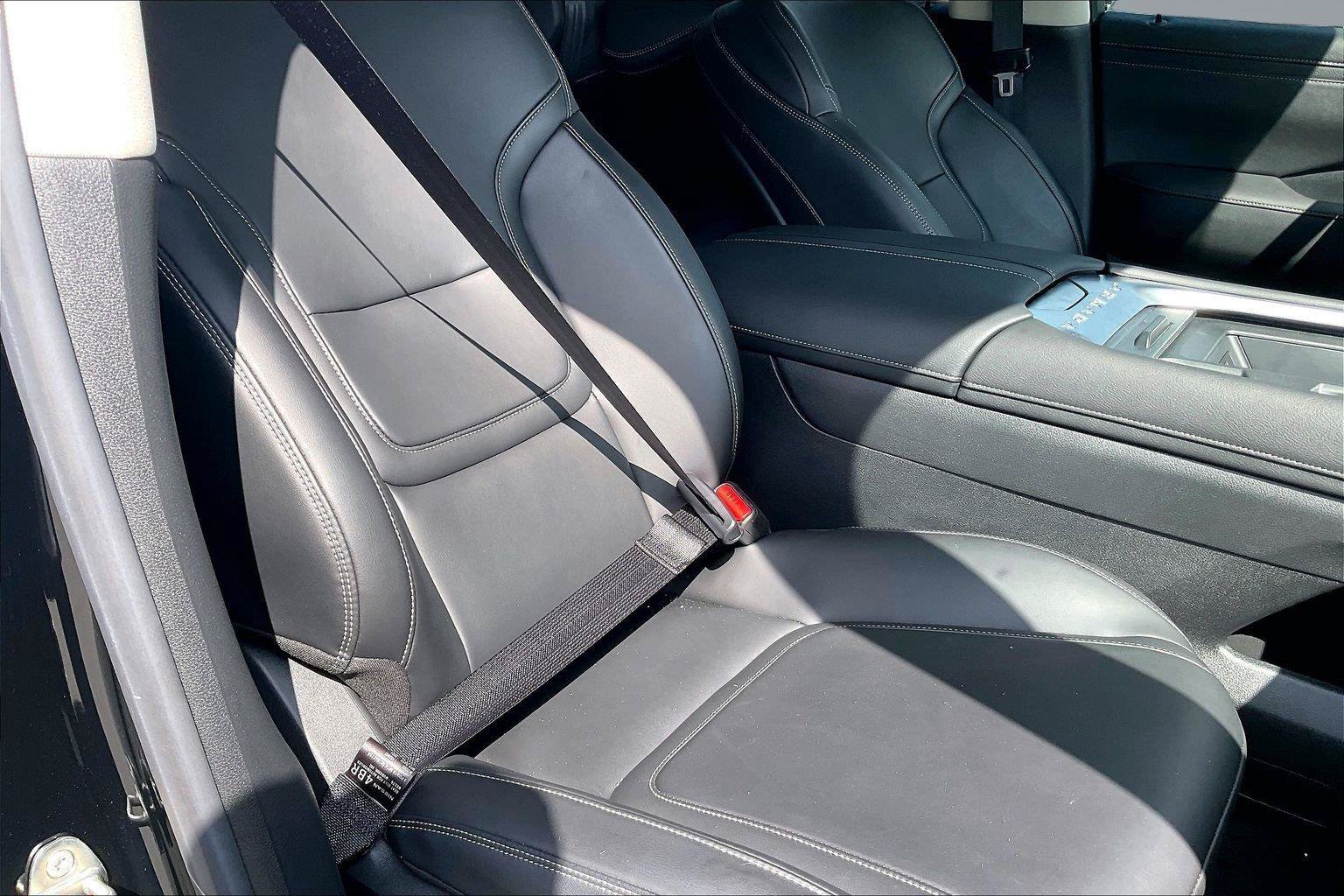 Certified 2025 Nissan Armada SV AWD/4WD image 7