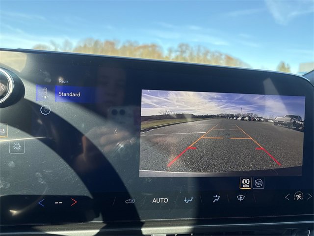 New 2026 Chevrolet Equinox EV LT image 15