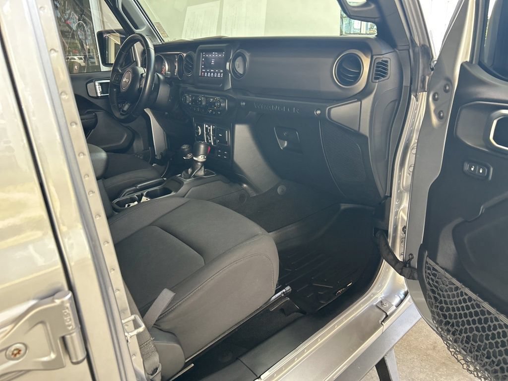 Used 2018 Jeep Wrangler Unlimited Sport S AWD/4WD image 25