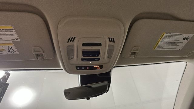 Used 2023 Buick Envision Avenir AWD/4WD image 26