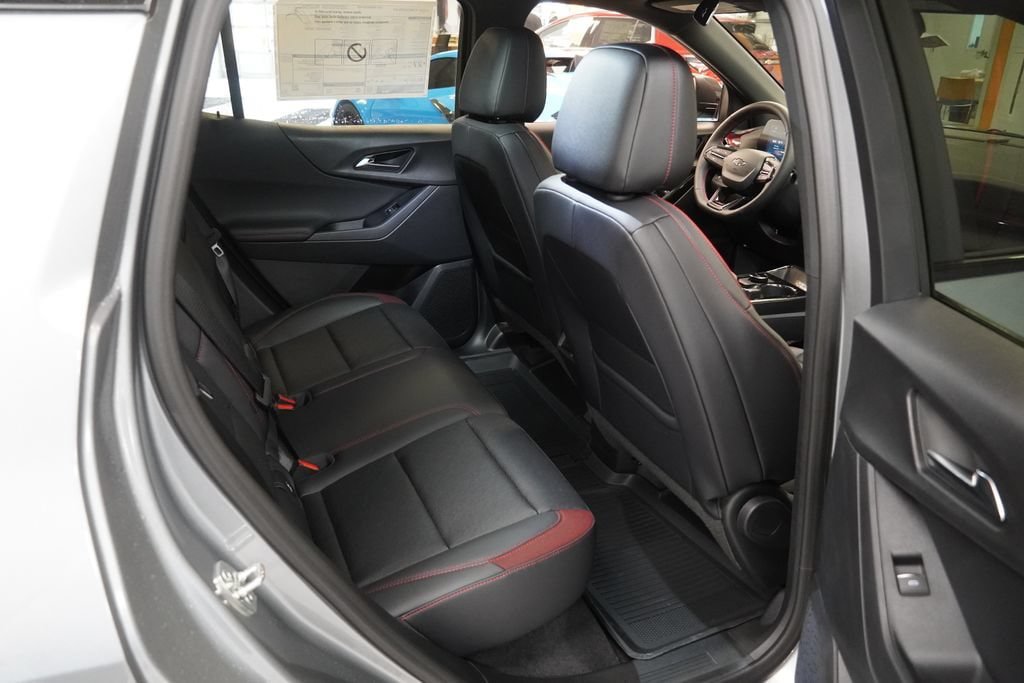 New 2027 Chevrolet Equinox RS w/ LPO, Floor Liner Package FWD image 20
