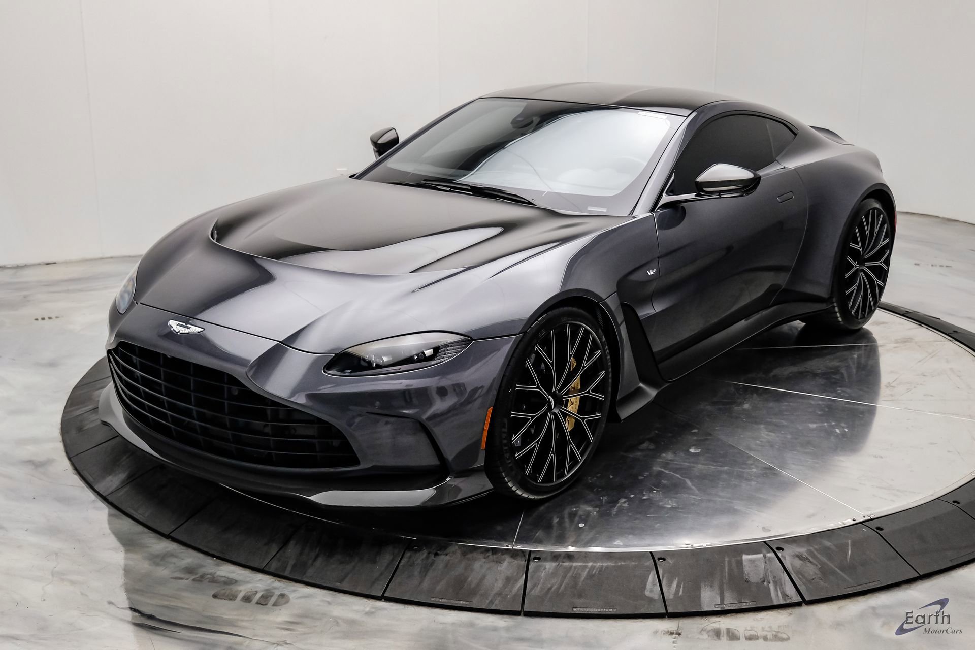 Used 2023 Aston Martin V12 Vantage RWD image 7