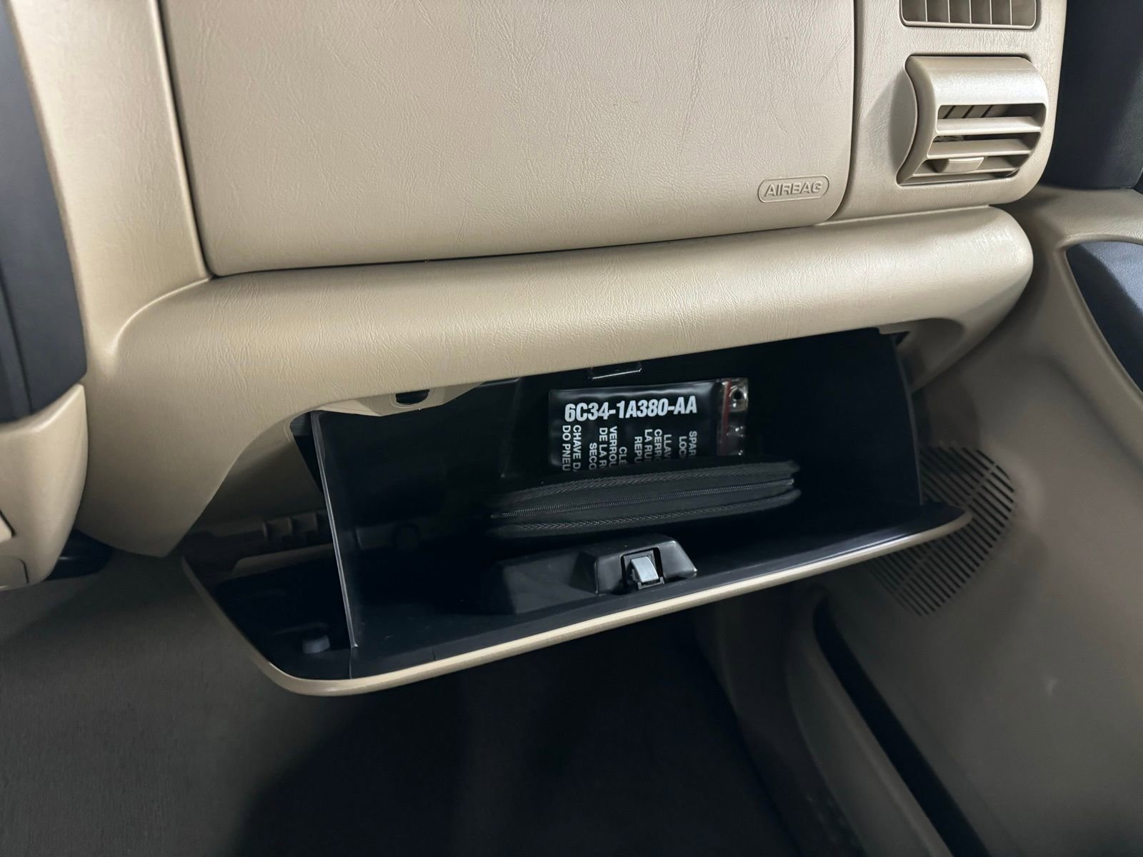 Used 2006 Ford F250 XLT image 22