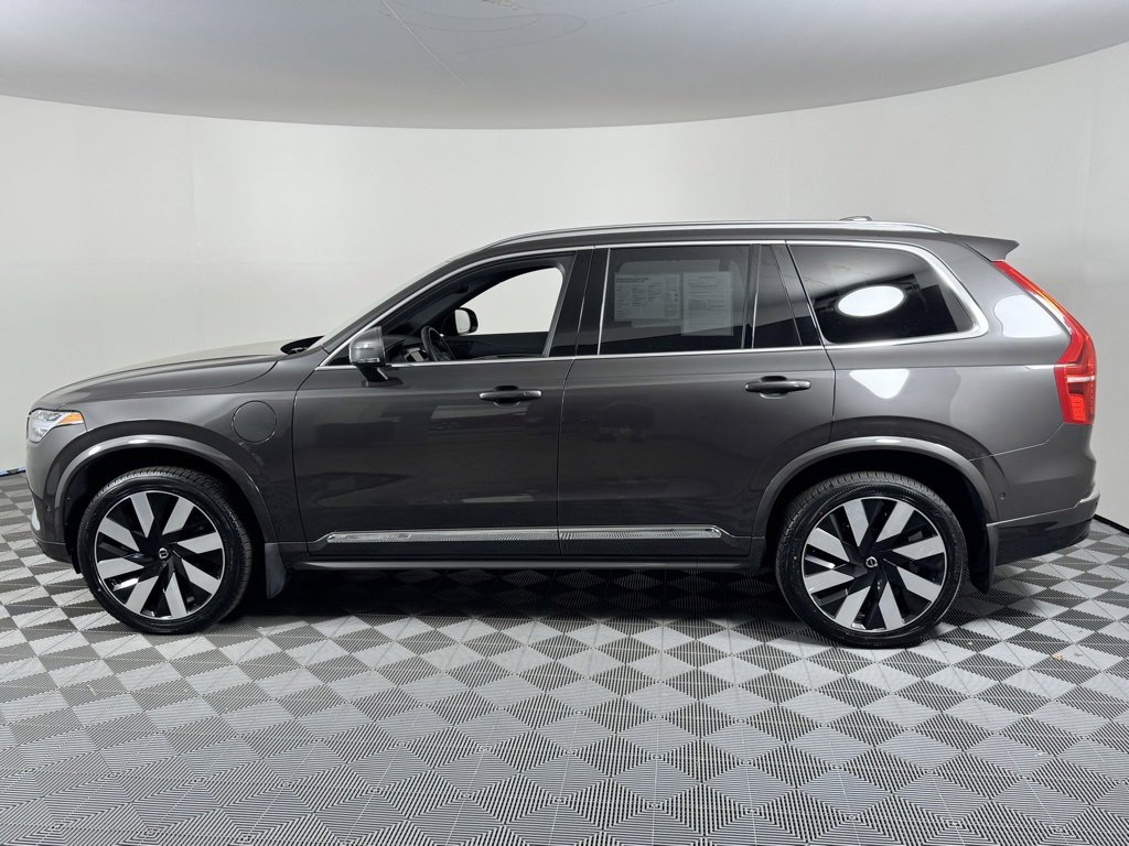 Certified 2024 Volvo XC90 T8 Ultimate w/ Protection Package Premier image 11