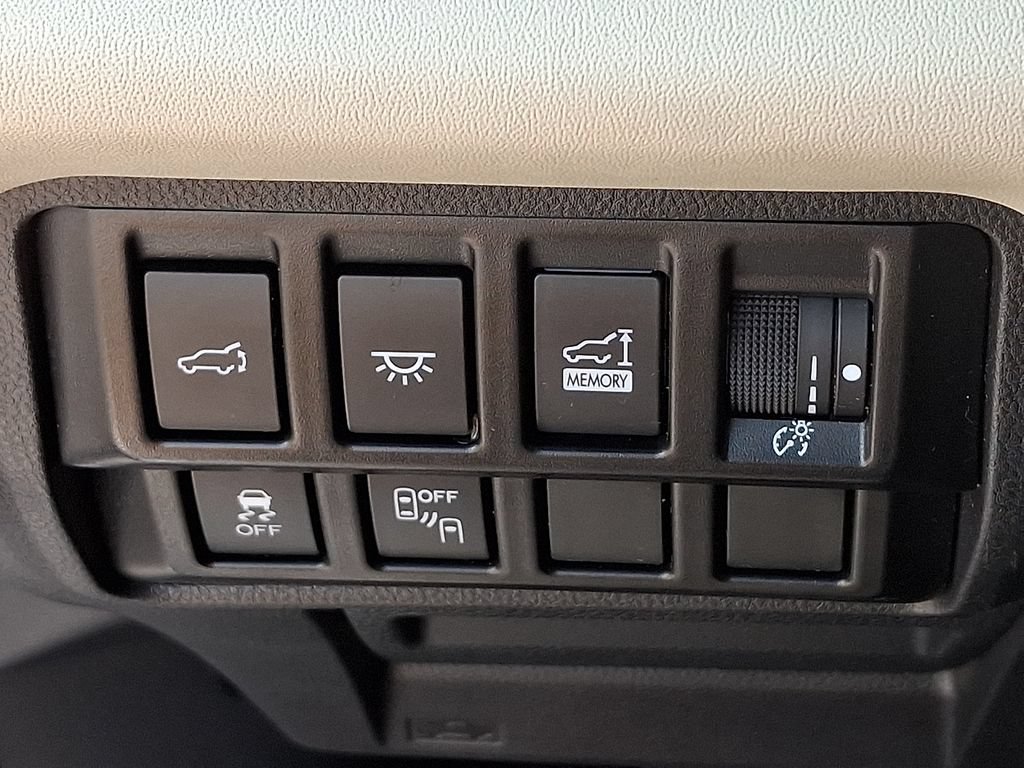 Used 2022 Subaru Ascent Limited AWD/4WD image 24