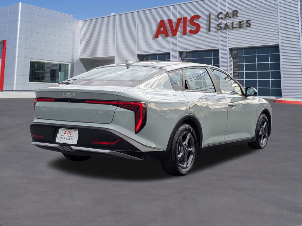 Used 2025 Kia K4 LXS image 6