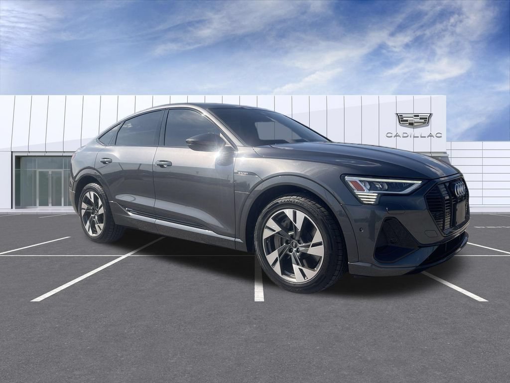 Used 2022 Audi e-tron Premium AWD/4WD image 2