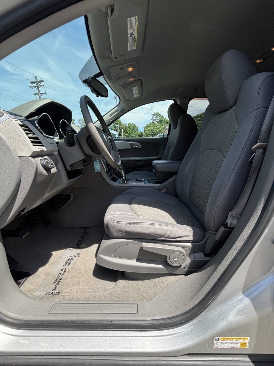 Used 2010 Chevrolet Traverse LS FWD image 12