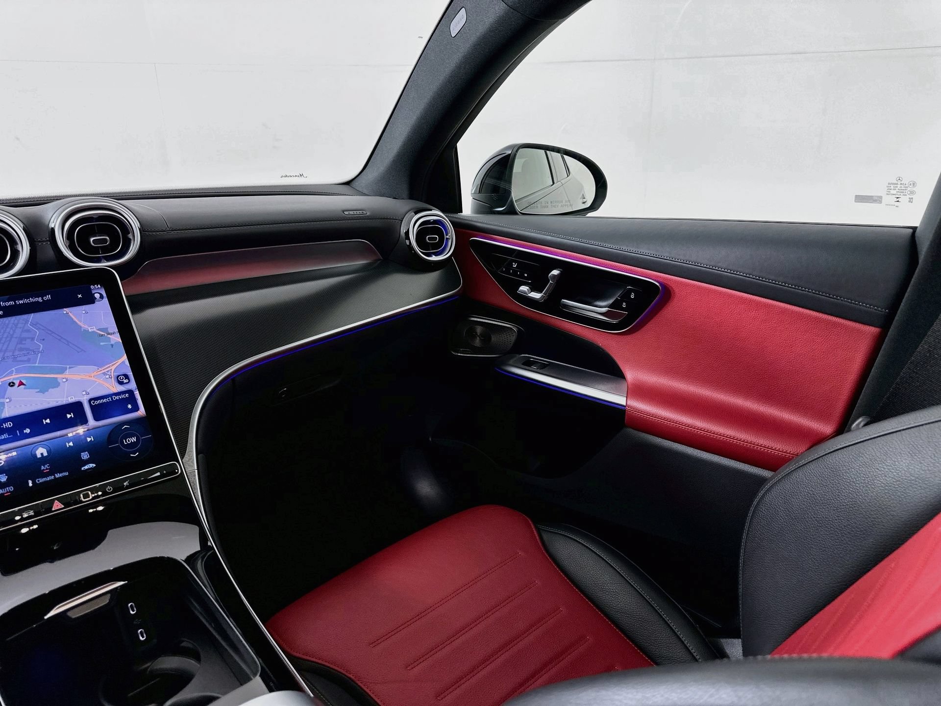 Certified 2025 Mercedes-Benz GLC 300 4MATIC image 26