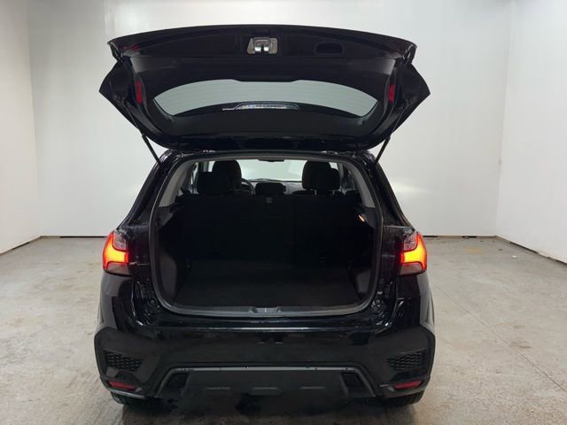 Used 2025 Mitsubishi Outlander Sport ES image 8