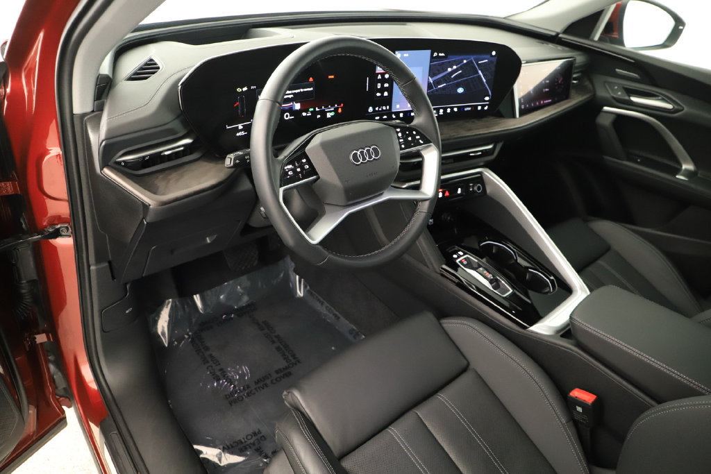 Certified 2025 Audi Q5 Prestige AWD/4WD image 15