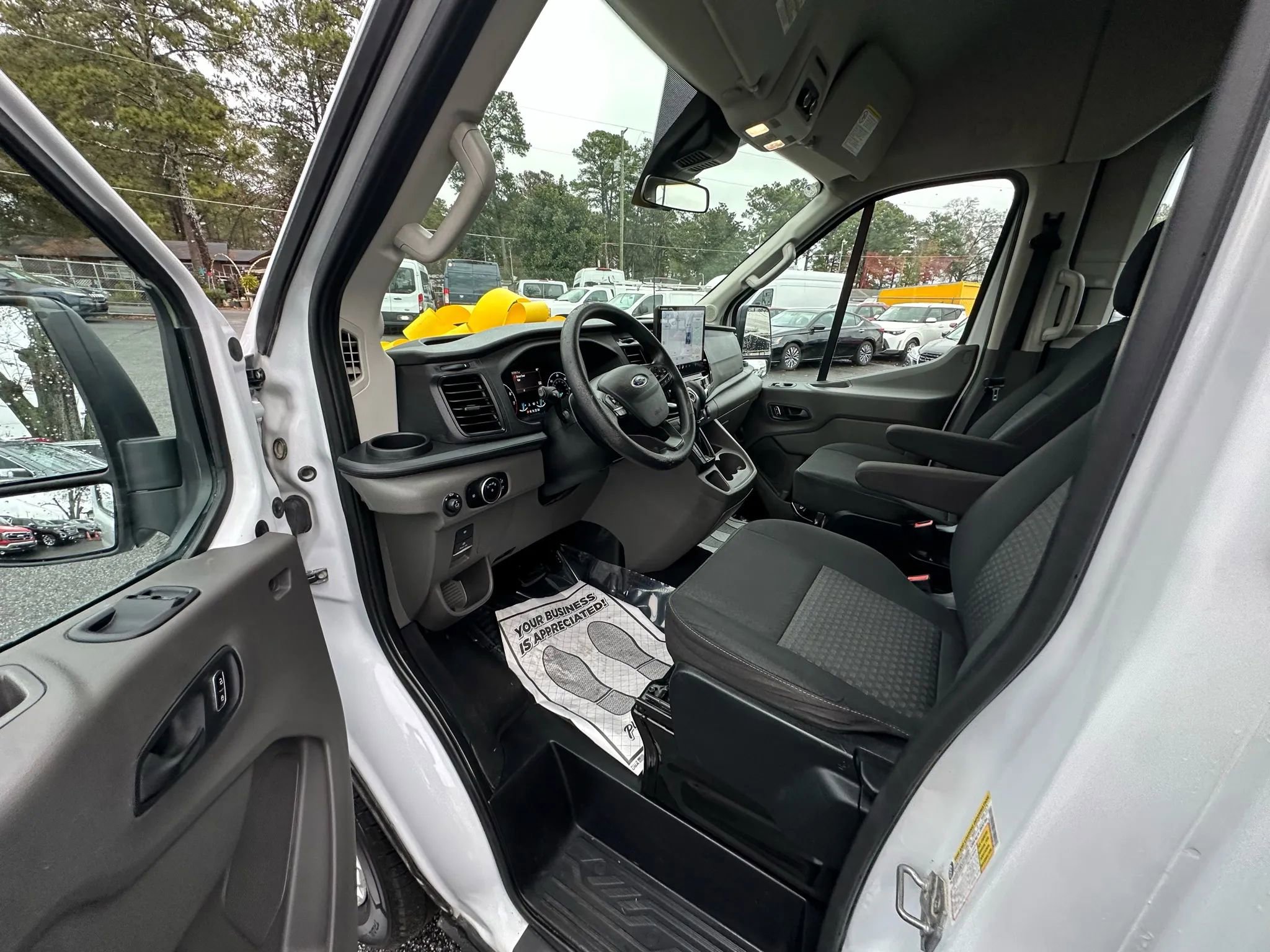 Used 2023 Ford Transit 350 XLT RWD image 21