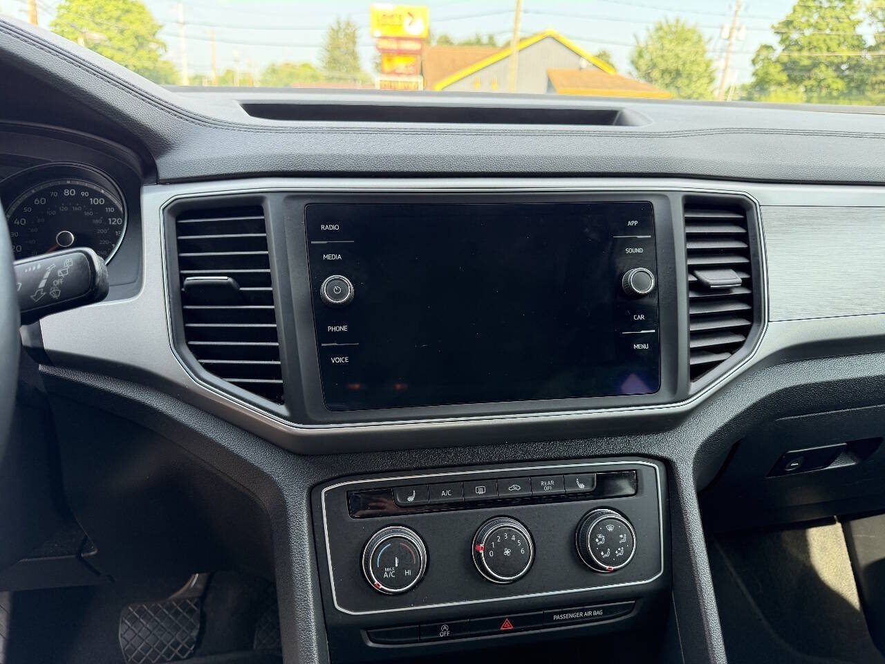 Used 2018 Volkswagen Atlas SE AWD/4WD image 14