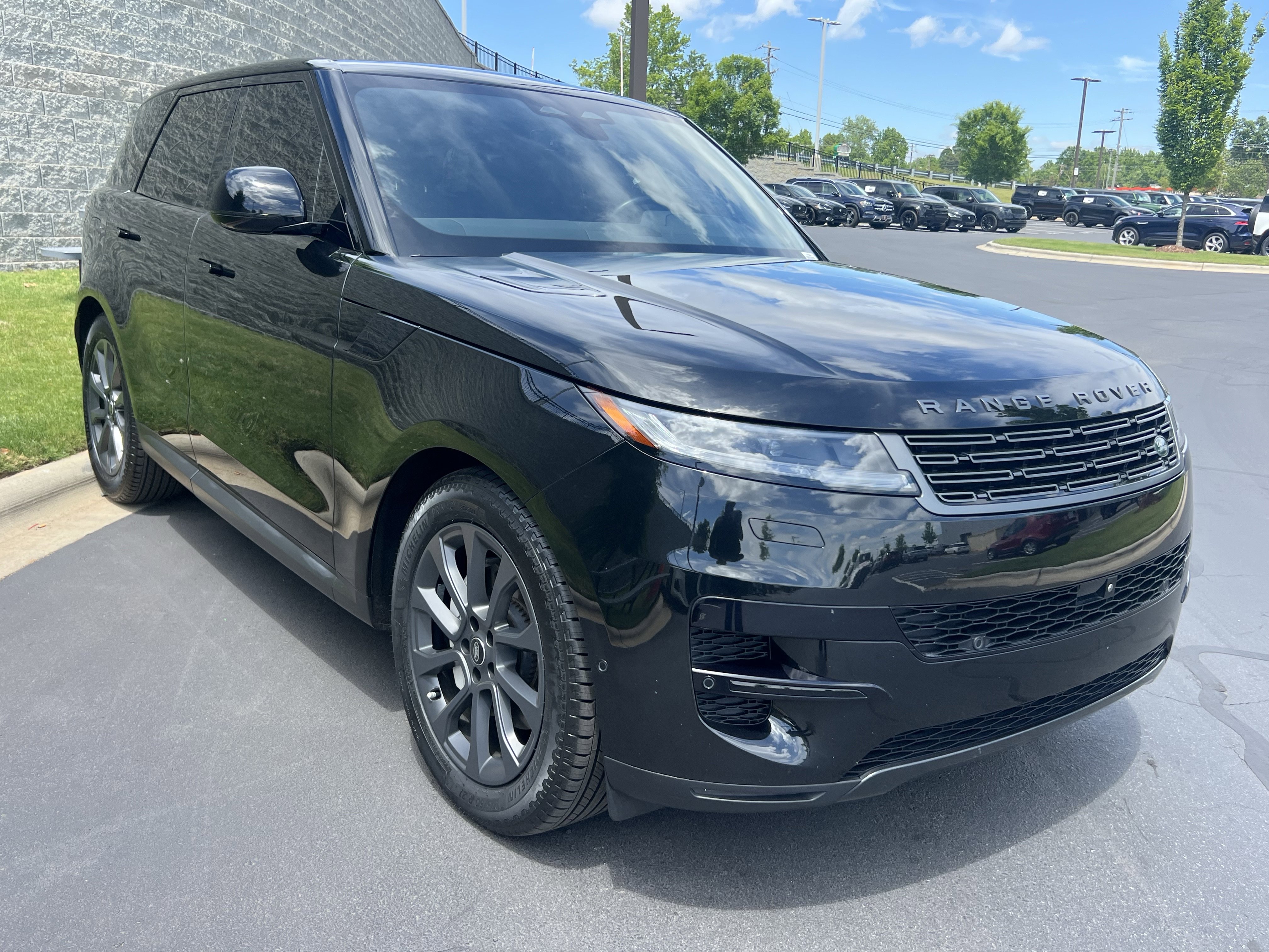 Certified 2024 Land Rover Range Rover Sport SE AWD/4WD image 9