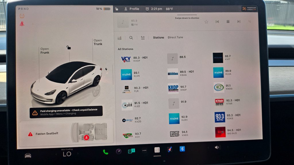 Used 2022 Tesla Model 3 Standard Range RWD image 33