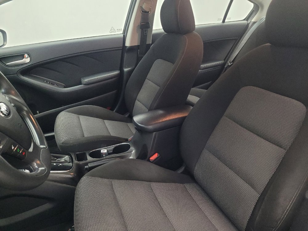 Used 2017 Kia Forte LX image 17