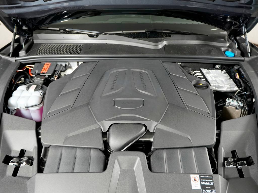 Certified 2026 Porsche Cayenne Coupe AWD/4WD image 42