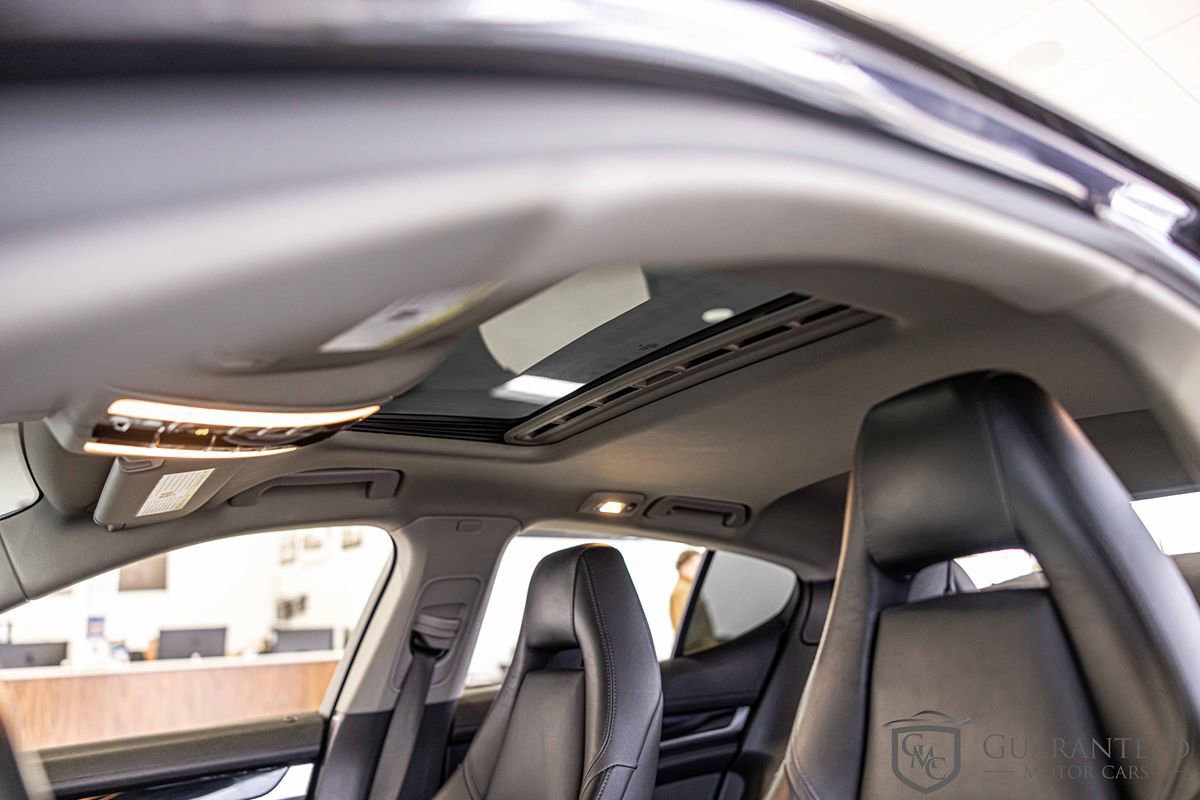 Used 2015 Porsche Panamera 4 image 19