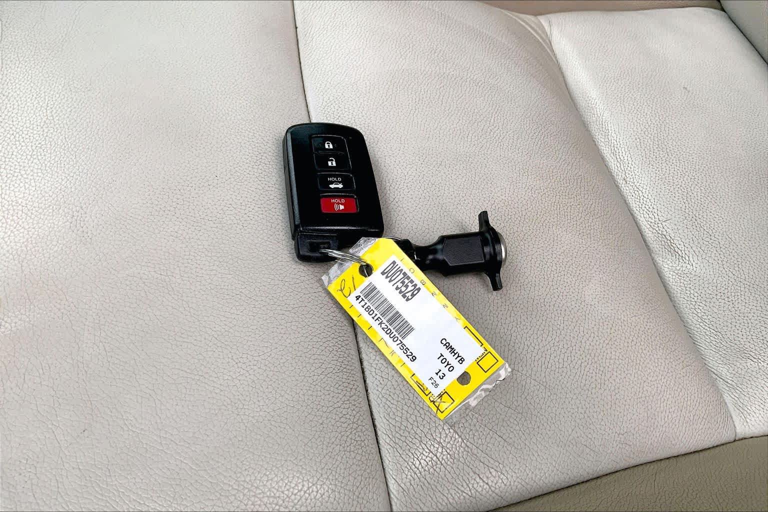 Used 2013 Toyota Camry XLE w/ Convenience Pkg FWD image 15