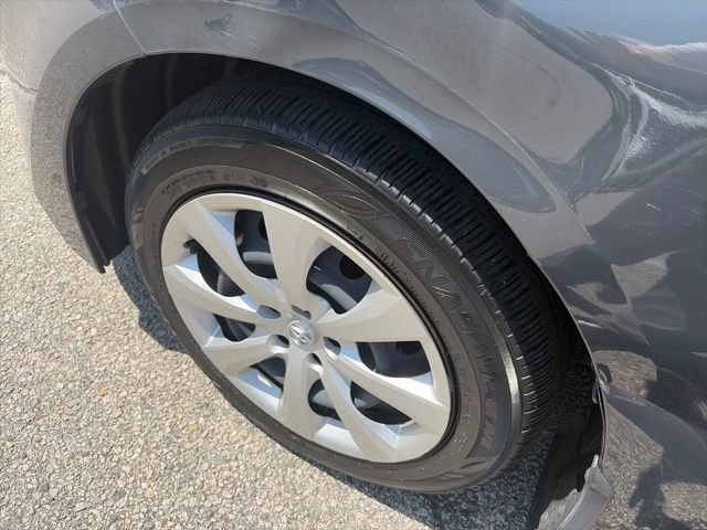 Used 2023 Toyota Corolla LE w/ Carpet Mat Package (TMS) FWD image 22