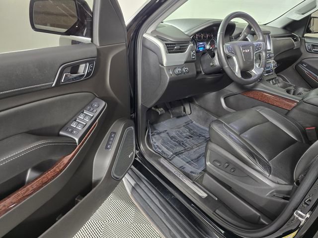 Used 2017 GMC Yukon XL SLT w/ Premium Edition AWD/4WD image 25