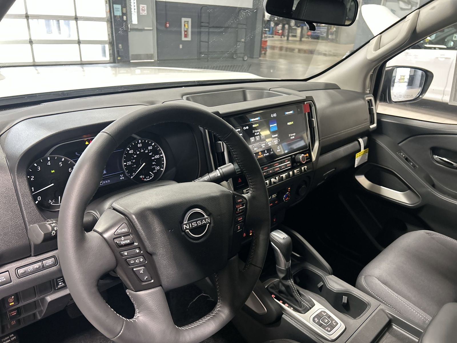 New 2026 Nissan Frontier SV w/ SV Convenience Package image 2