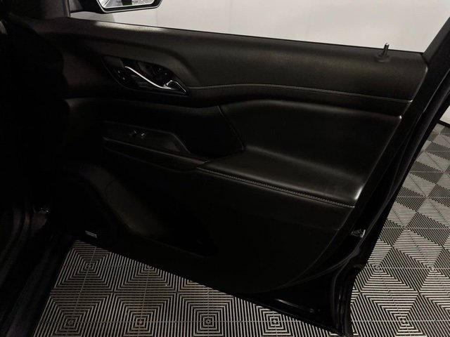 Used 2023 GMC Acadia SLT image 25