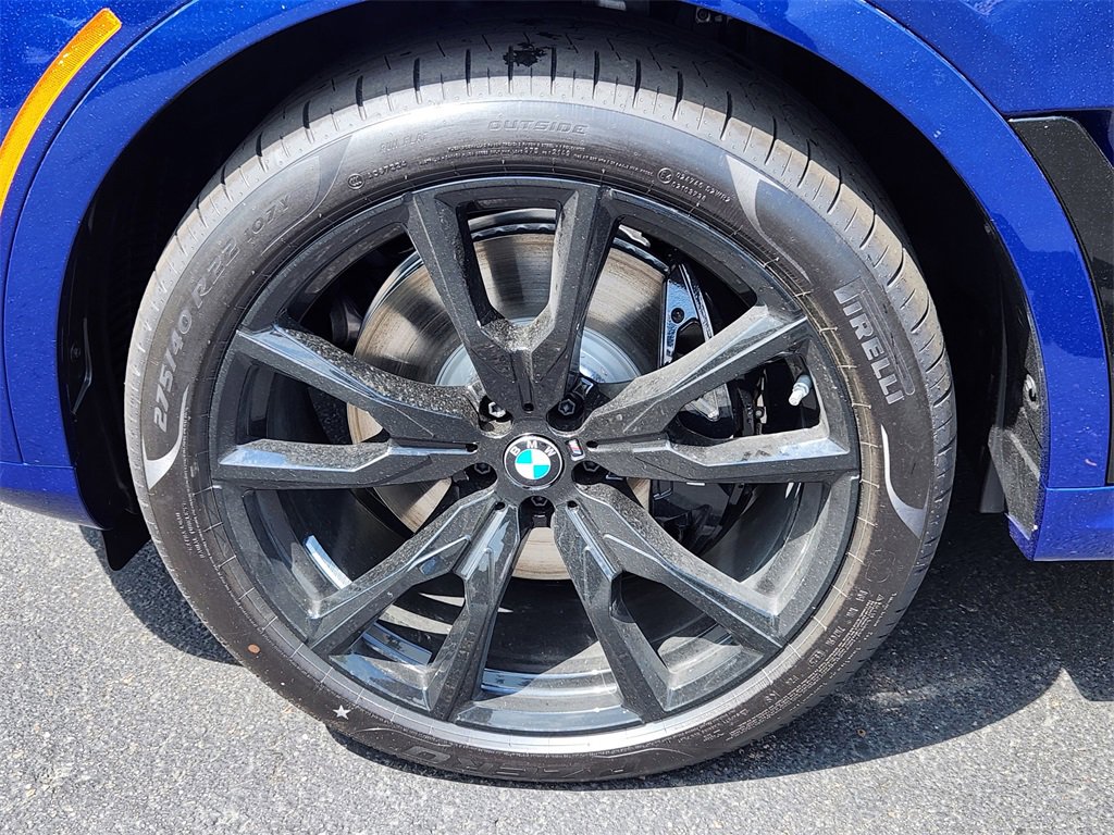 New 2026 BMW X7 M60i image 7