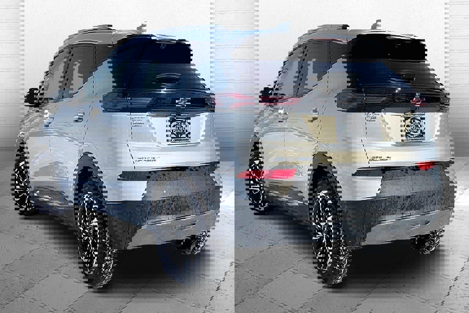 Used 2023 Chevrolet Bolt EUV Premier w/ Sun & Sound Package image 12