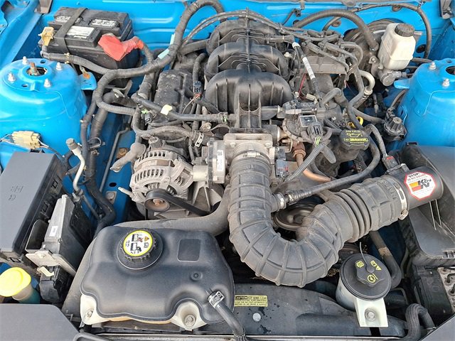 Used 2010 Ford Mustang Convertible image 26