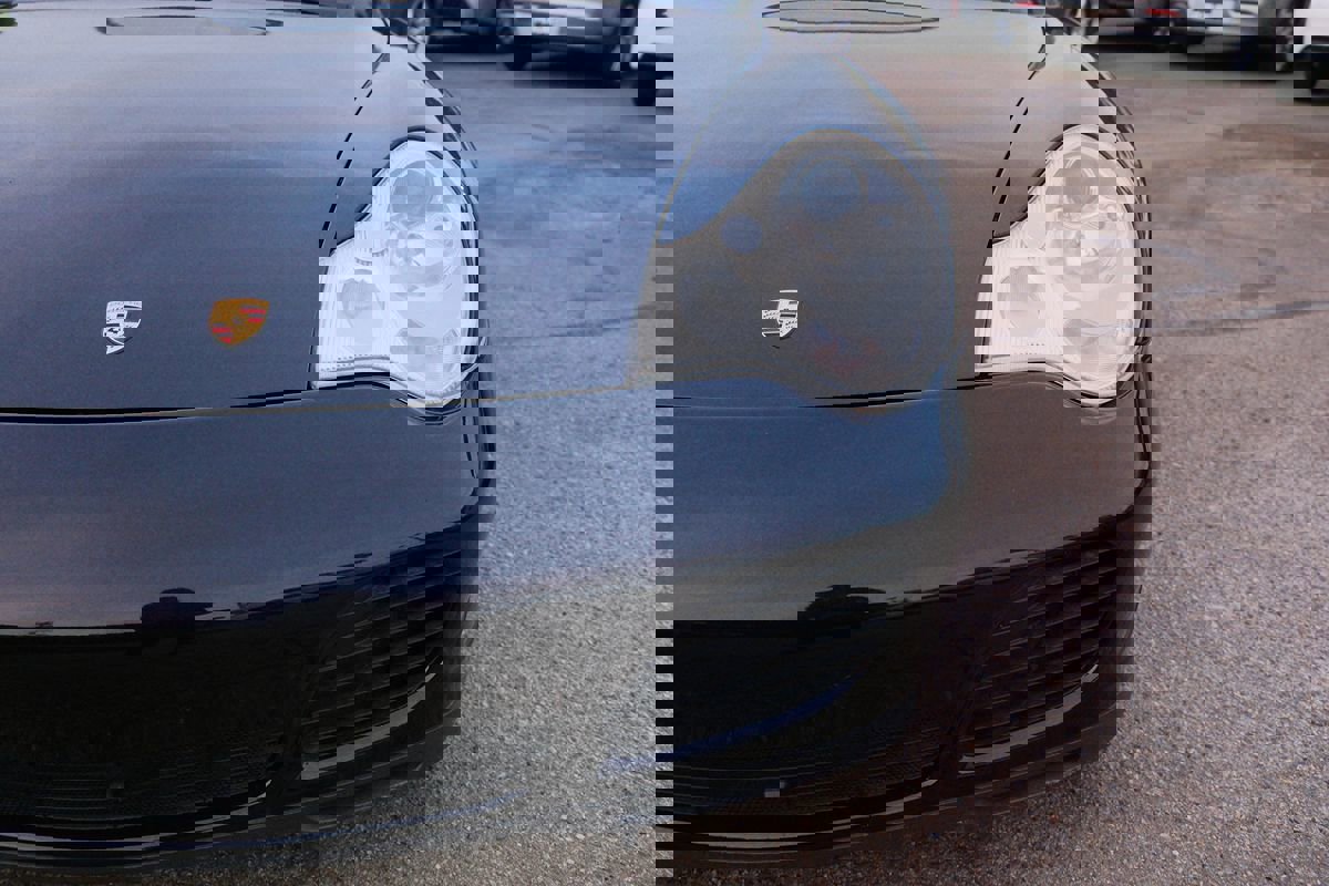 Used 2004 Porsche 911 Carrera 4S image 37