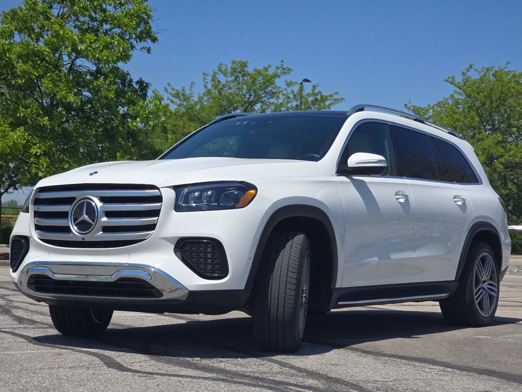 Used 2025 Mercedes-Benz GLS 450 4MATIC image 13