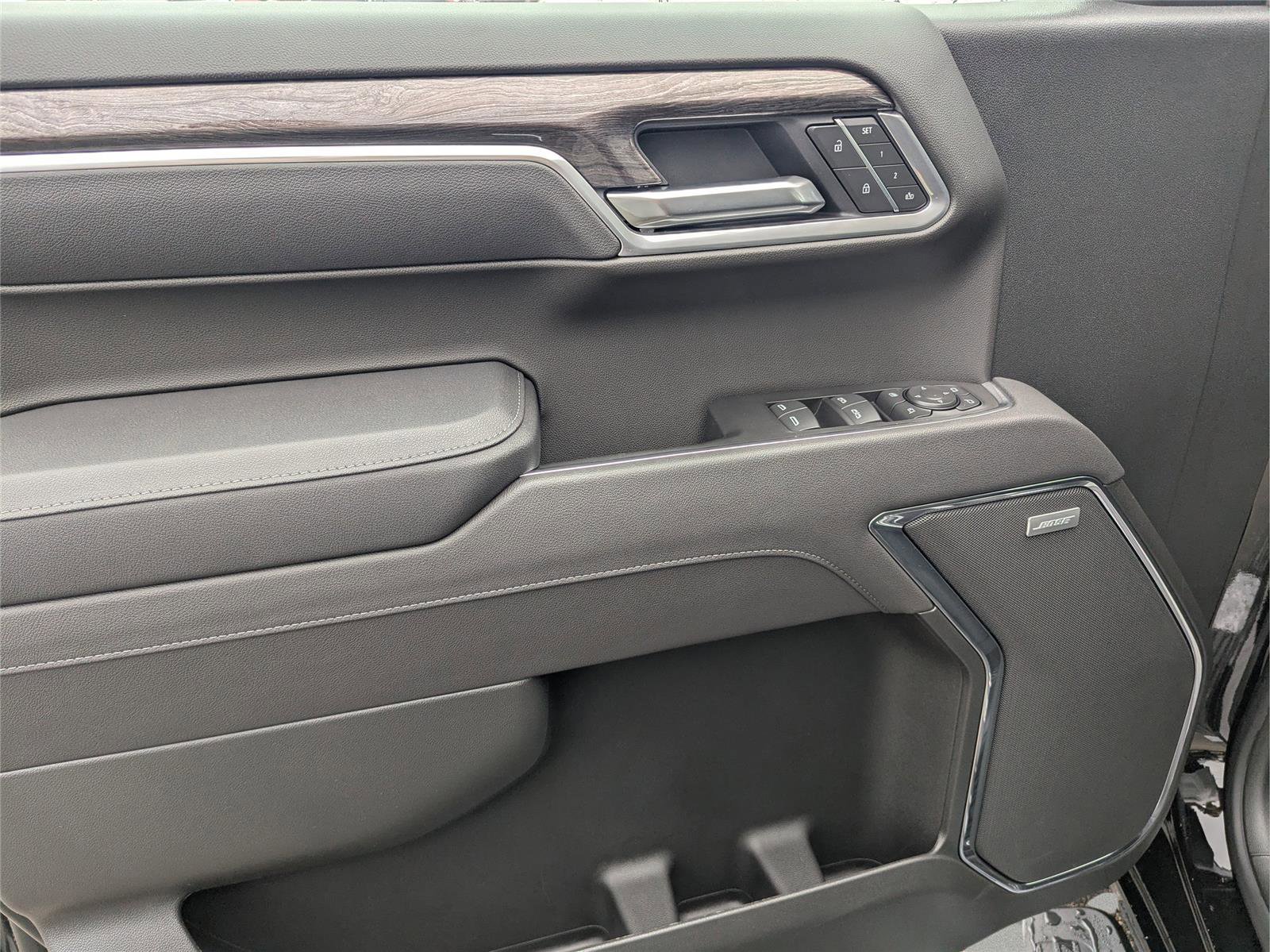 New 2026 Chevrolet Silverado 1500 LTZ w/ LTZ Premium Package image 17