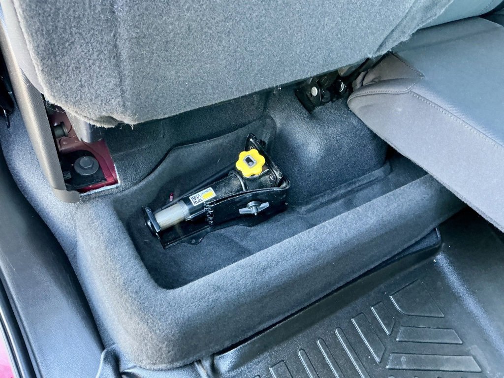 Used 2020 Chevrolet Silverado 1500 LT w/ All-Star Edition image 27