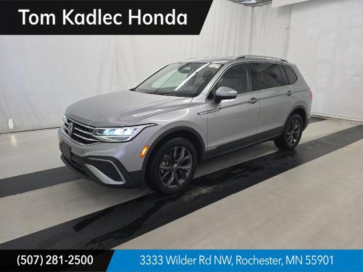 Used 2023 Volkswagen Tiguan SE AWD/4WD image 1
