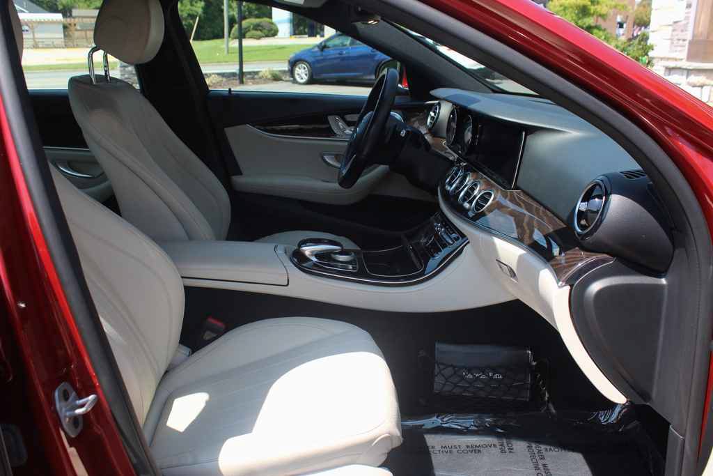 Used 2019 Mercedes-Benz E 300 image 29