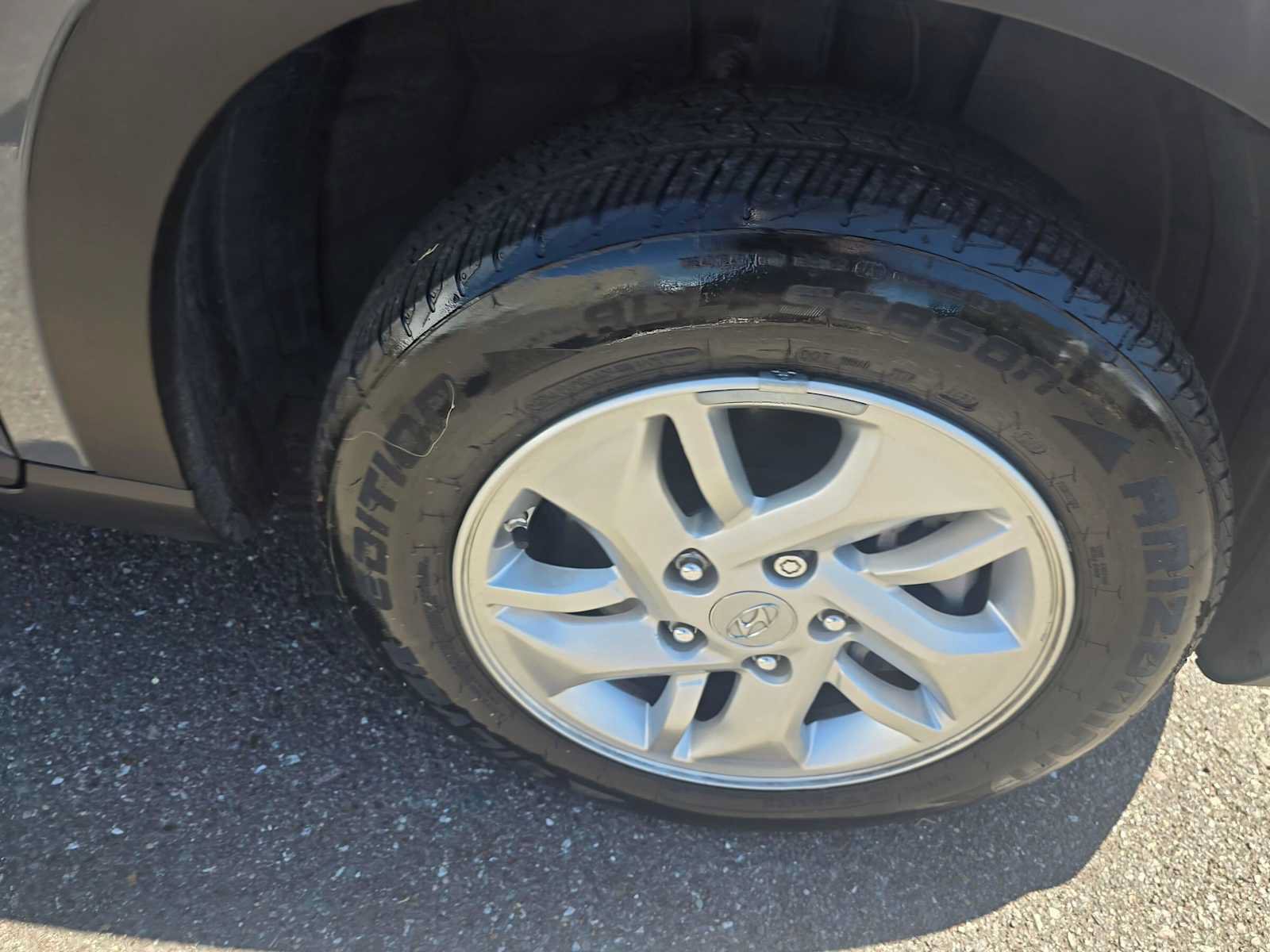 Used 2020 Hyundai Venue SEL FWD image 9