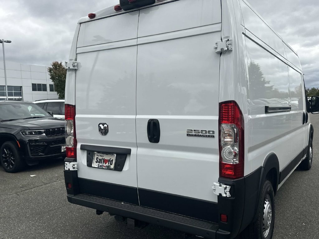 New 2026 RAM ProMaster 2500 w/ Convenience Group FWD image 11