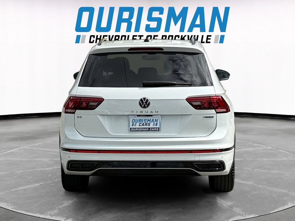 Used 2024 Volkswagen Tiguan SE R-Line AWD/4WD image 5