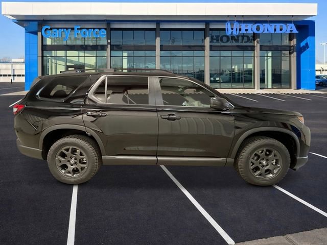 New 2026 Honda Pilot TrailSport image 8