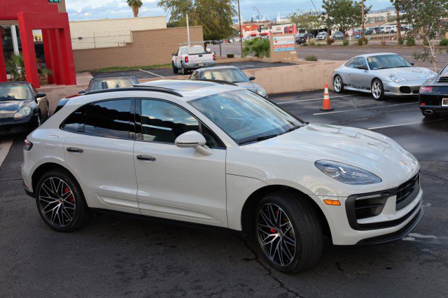 Used 2023 Porsche Macan S image 11