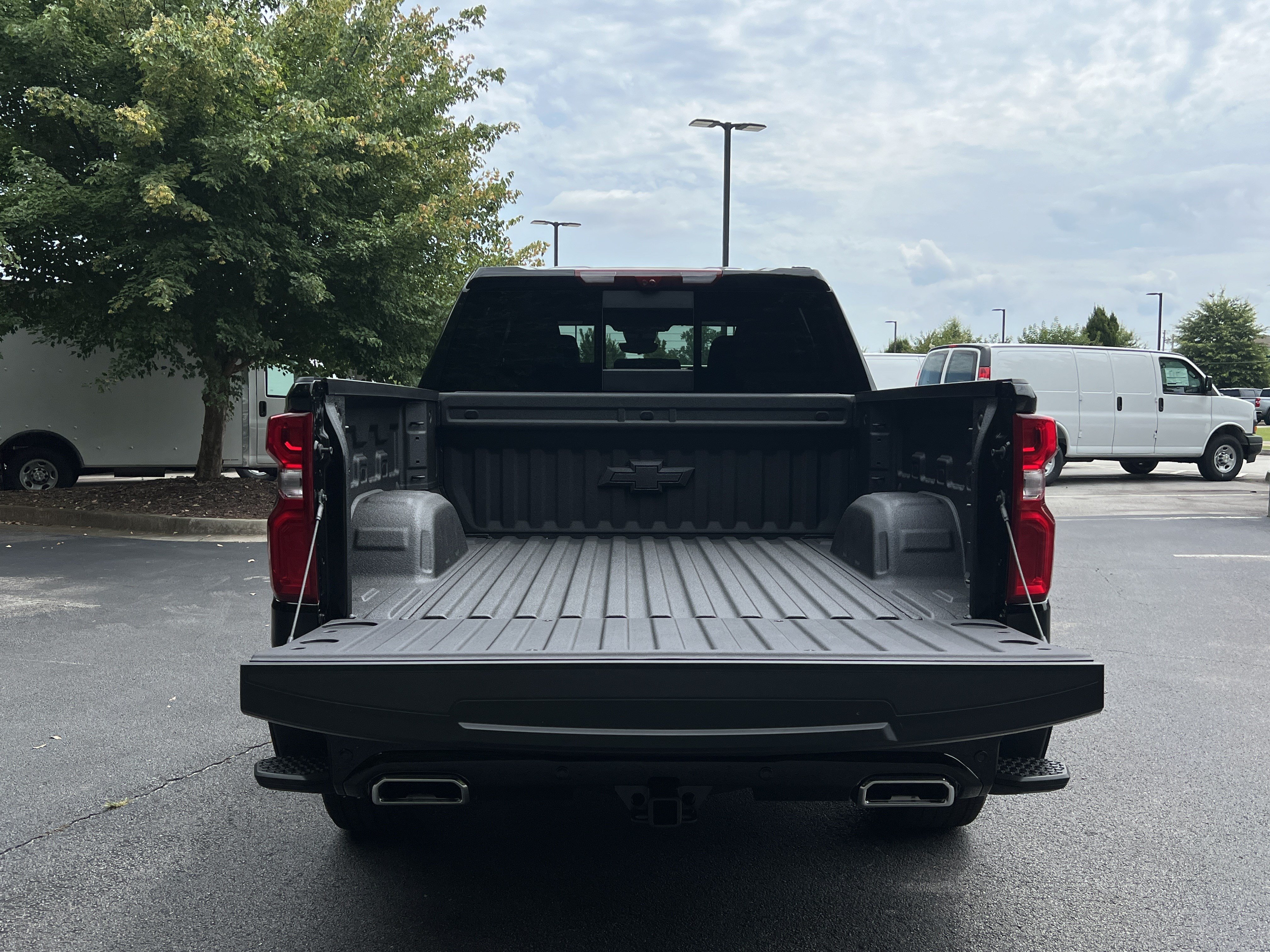 New 2026 Chevrolet Silverado 1500 High Country AWD/4WD image 11