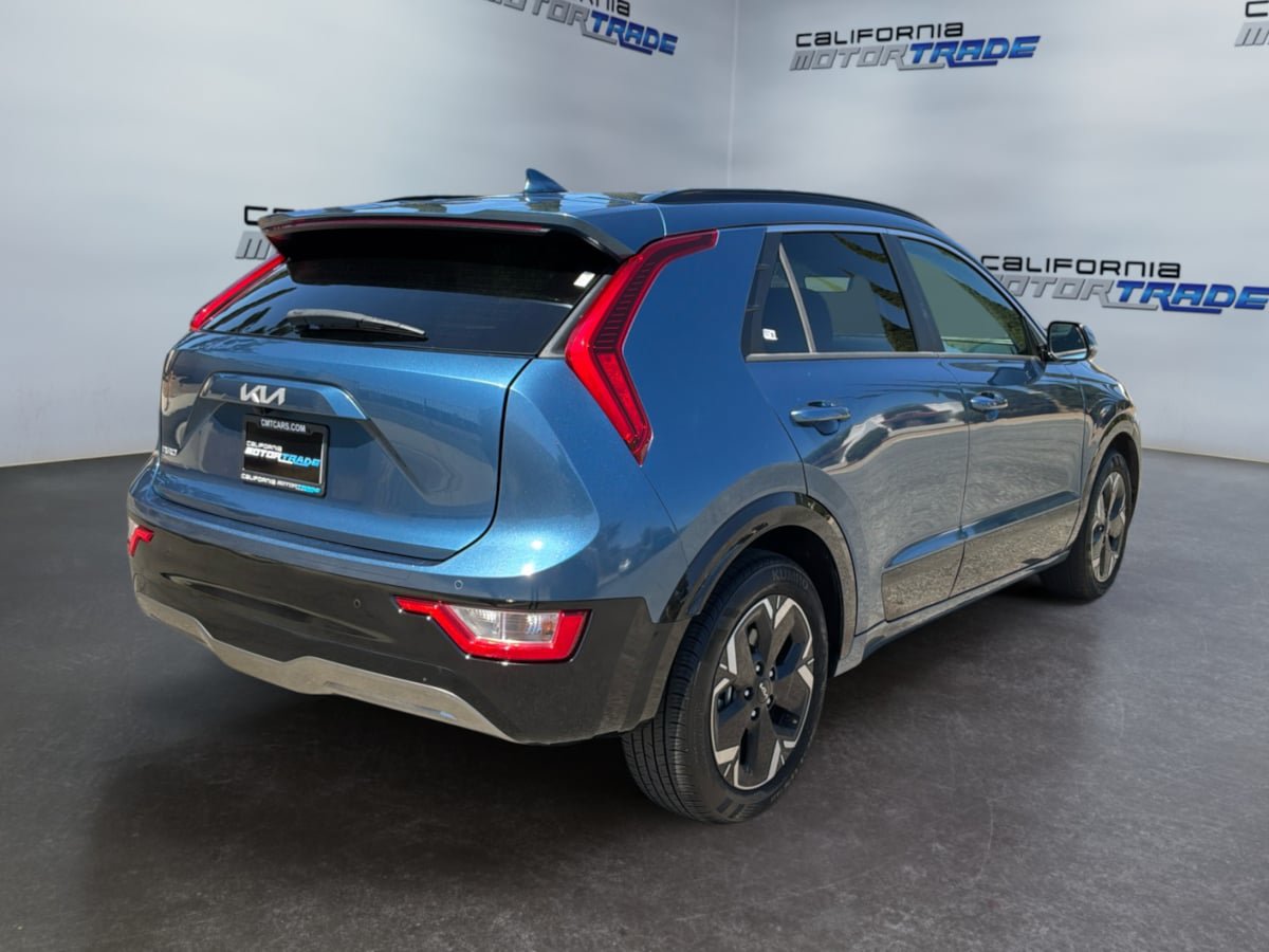 Used 2023 Kia Niro Wind w/ Wind Preserve Package FWD image 5