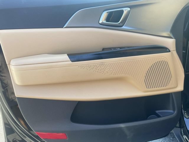 Certified 2024 Kia Carnival LX FWD image 21
