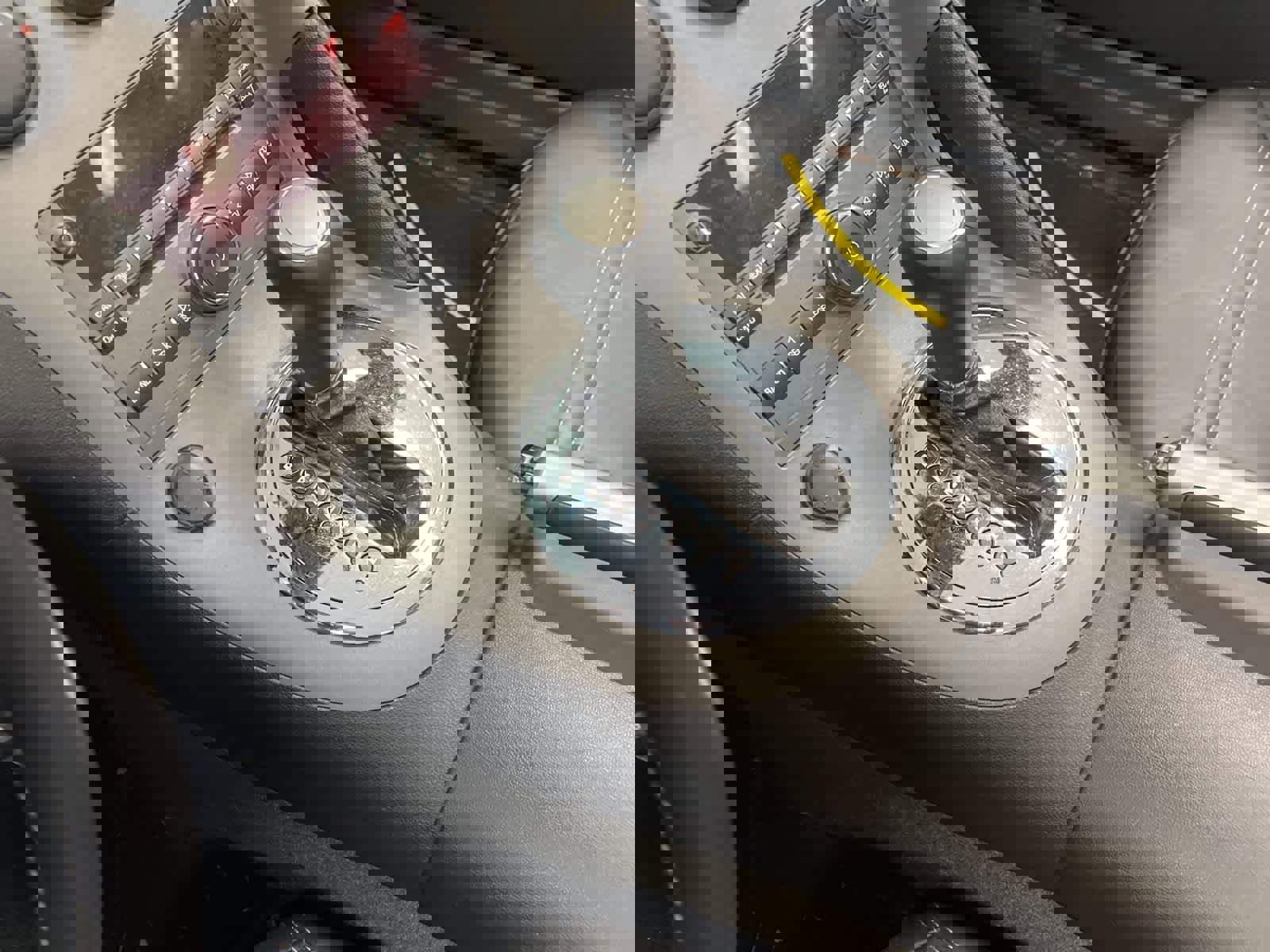 Used 2007 Pontiac Solstice Convertible w/ Premium Package image 25